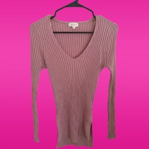 Women’s Mauve pink vneck long sweater